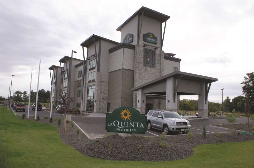 La Quinta Inn & Suites By Wyndham Walla Walla Exterior photo